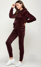 Load image into Gallery viewer, GIANNA velour set in wine