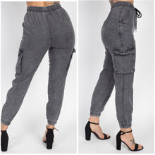 Load image into Gallery viewer, Black mineral wash jogger pant