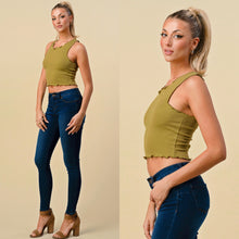 Load image into Gallery viewer, LETTY crop lettuce trim top