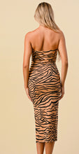 Load image into Gallery viewer, LIZZY Strapless midi dress tiger print