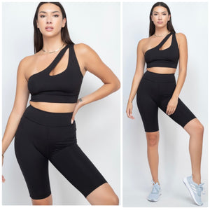 Top and bottom jogger set in black