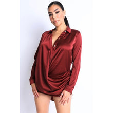 Load image into Gallery viewer, BRITANIA satin polyester dress in burgundy