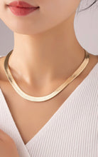 Load image into Gallery viewer, ON THE SOLO herringbone necklace