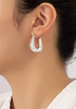 Load image into Gallery viewer, CANPANA earrings