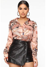 Load image into Gallery viewer, ELENA satin print button down top